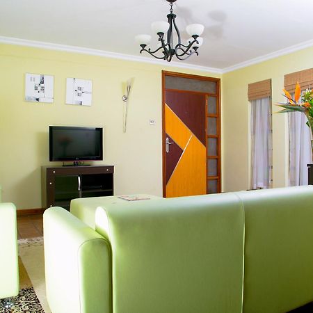 Batians Apartment Hotel Ναϊρόμπι Δωμάτιο φωτογραφία