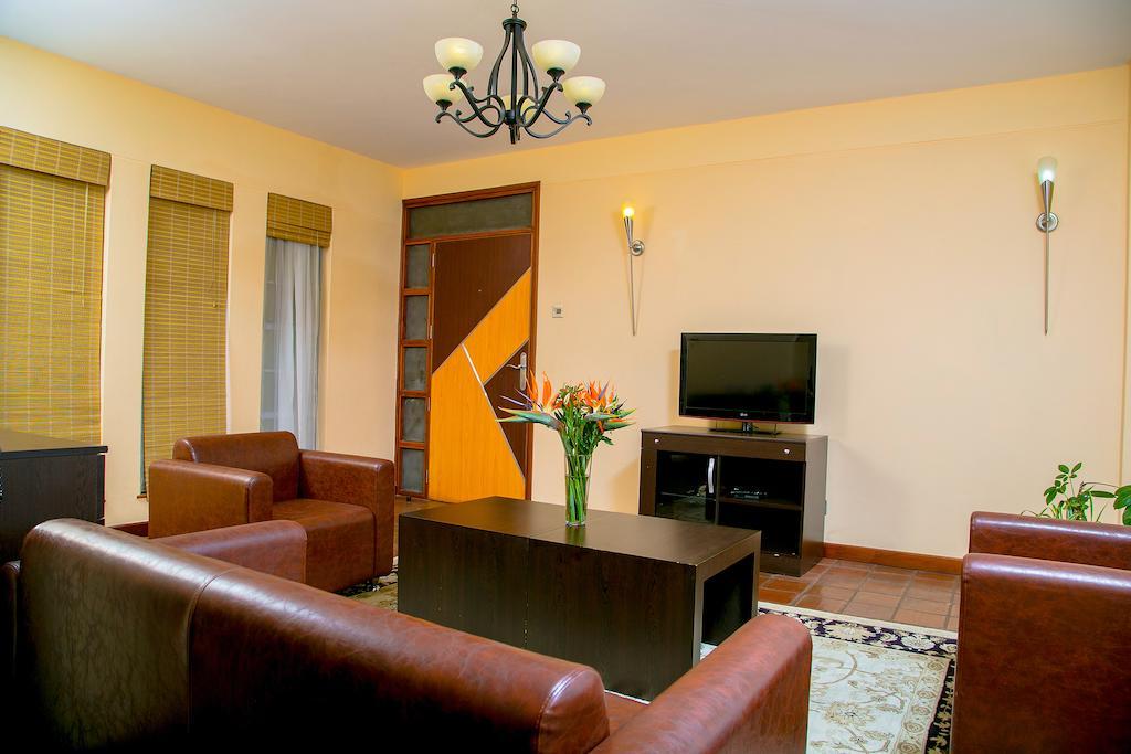 Batians Apartment Hotel Ναϊρόμπι Δωμάτιο φωτογραφία