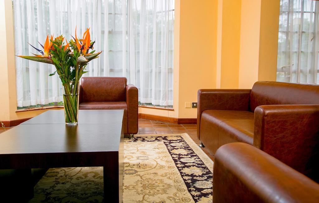 Batians Apartment Hotel Ναϊρόμπι Δωμάτιο φωτογραφία